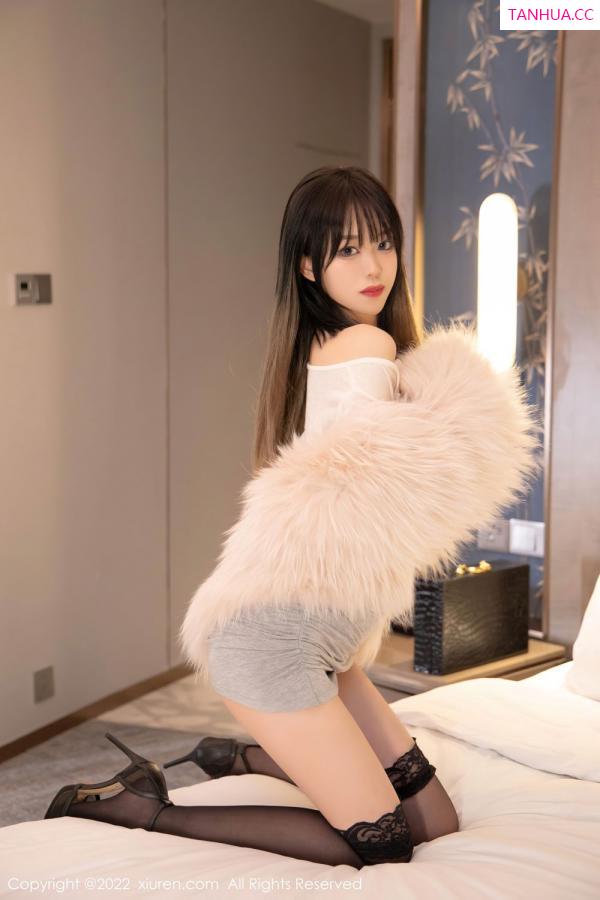 小奶瓶呜呜  [XiuRen]高清写真图 2022.01.10 No.4441 奶瓶第14张图片
